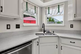 10 Doc's Ct, Saint Charles, MO 63303 - Photo 33