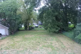 425 S Clark Ave, Ferguson, MO 63135 - Photo 7