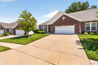 2418 Golden Bear Way #711A, Wentzville, MO 63385 - Photo 3