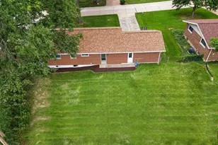 4 Montauk Dr, Saint Louis, MO 63146 - Photo 29