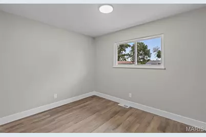 200 Francisca Drive, Florissant, MO 63031 - Photo 25