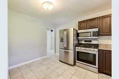 2728 Ashfield Drive, Oakville, MO 63129 - Photo 9