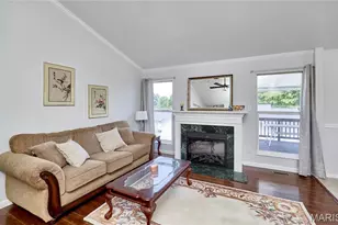 10201 Carlton Pl Ct, Affton, MO 63123 - Photo 7