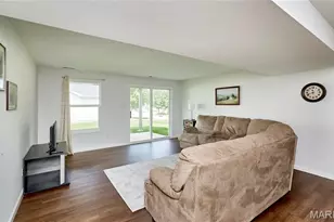10201 Carlton Pl Ct, Affton, MO 63123 - Photo 23