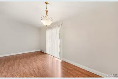 225 Mohican Lane, Florissant, MO 63033 - Photo 3