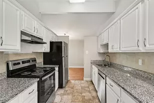 225 Mohican Ln, Florissant, MO 63033 - Photo 5