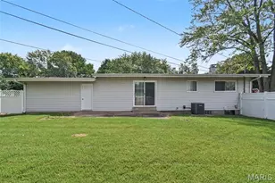 225 Mohican Ln, Florissant, MO 63033 - Photo 19