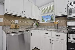 4505 Stallard Ct, Oakville, MO 63129 - Photo 9