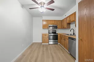 4233 Heritage Woods Dr, Saint Louis, MO 63129 - Photo 7