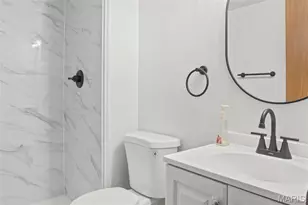 4233 Heritage Woods Dr, Saint Louis, MO 63129 - Photo 15