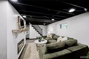 7058 Sutherland Ave, Saint Louis, MO 63109 - Photo 23