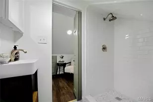 7058 Sutherland Ave, Saint Louis, MO 63109 - Photo 21