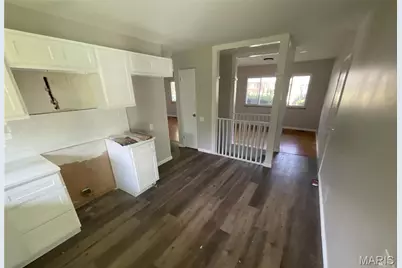 2385 Palomino Lane, Florissant, MO 63033 - Photo 7
