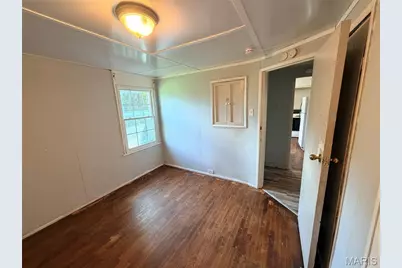 326 Midridge Drive, Saint Louis, MO 63137 - Photo 9