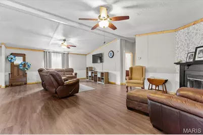 160 Wisteria Lane, Troy, MO 63379 - Photo 7