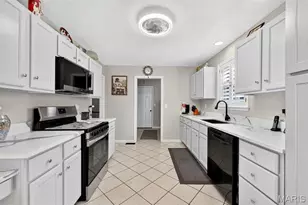 2417 S Lakeridge Ct, Lake Saint Louis, MO 63367 - Photo 25