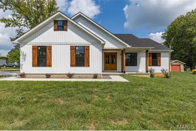 203 Patterson Street, Farmington, MO 63640 - Photo 1