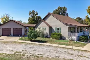 1865 Yellow Rock Rd, De Soto, MO 63020 - Photo 3