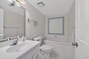 585 Coeur de Royale Dr, Creve Coeur, MO 63141 - Photo 21