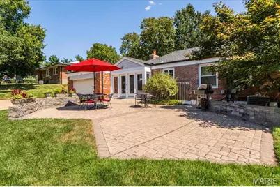 1060 McKnight Orchard Lane, Richmond Heights, MO 63117 - Photo 5