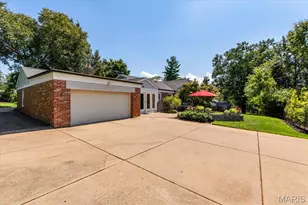 1060 McKnight Orchard Ln, Richmond Heights, MO 63117 - Photo 7