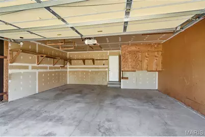 1018 Reddington Timbers Drive, Saint Charles, MO 63304 - Photo 27