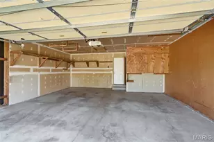 1018 Reddington Timbers Dr, Saint Charles, MO 63304 - Photo 27