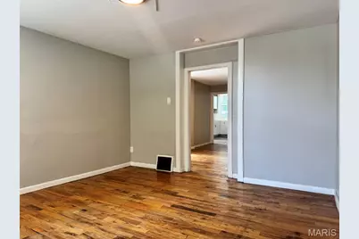 7607 Vermont Avenue, Saint Louis, MO 63111 - Photo 3