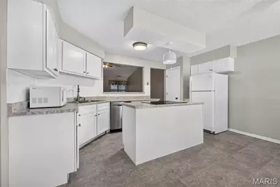 1359 Kyle Drive #14B, Saint Charles, MO 63304 - Photo 7