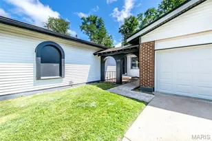 11488 Prentice Dr, Florissant, MO 63033 - Photo 7