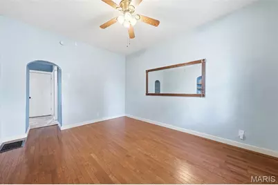 5335 Alfred Avenue, Saint Louis, MO 63116 - Photo 3