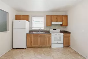 7506 Blanding, Ferguson, MO 63135 - Photo 9