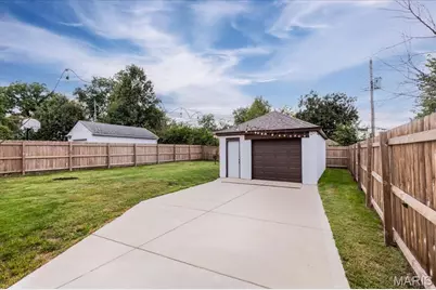 9337 Radio Drive, Affton, MO 63123 - Photo 23