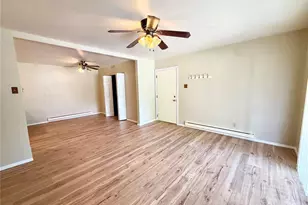 7601 Hazelcrest Dr, Hazelwood, MO 63042 - Photo 7