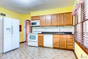 8746 North Ave, Saint Louis, MO 63114 - Photo 15