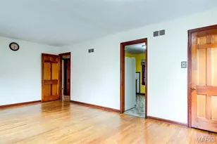 8746 North Ave, Saint Louis, MO 63114 - Photo 5