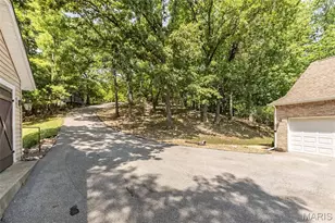 756 Heatherstone Dr, High Ridge, MO 63049 - Photo 75