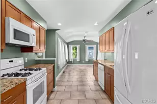 8921 Powell Ave, Brentwood, MO 63144 - Photo 7