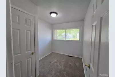 10642 Dunkeld Circle, Saint Louis, MO 63137 - Photo 5