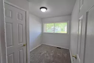 10642 Dunkeld Cir, Saint Louis, MO 63137 - Photo 5