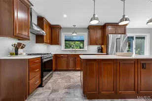 332 Ladue Lake Dr, Creve Coeur, MO 63141 - Photo 23