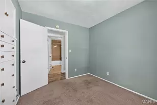 4 W Cheshire Dr, Saint Charles, MO 63303 - Photo 17