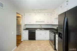 1840 St Anthony Ln, Florissant, MO 63033 - Photo 9