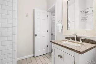 3888 Utah Pl, Saint Louis, MO 63116 - Photo 17