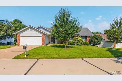 25 Park Place, Saint Peters, MO 63376 - Photo 1