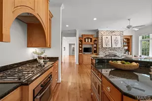2457 Town and Country Ln, Town and Country, MO 63131 - Photo 17