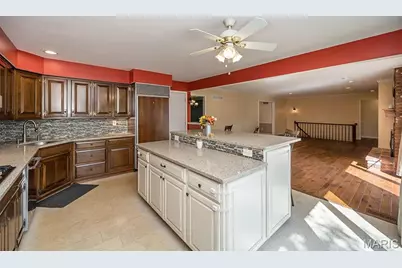 749 Chatelet Woods Drive, Saint Louis, MO 63135 - Photo 13