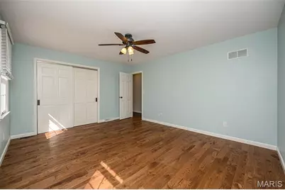 749 Chatelet Woods Drive, Saint Louis, MO 63135 - Photo 15