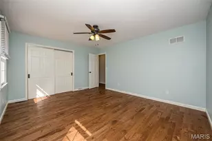 749 Chatelet Woods Dr, Saint Louis, MO 63135 - Photo 15