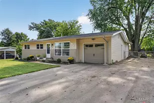 106 Paula Dr, Saint Charles, MO 63301 - Photo 3